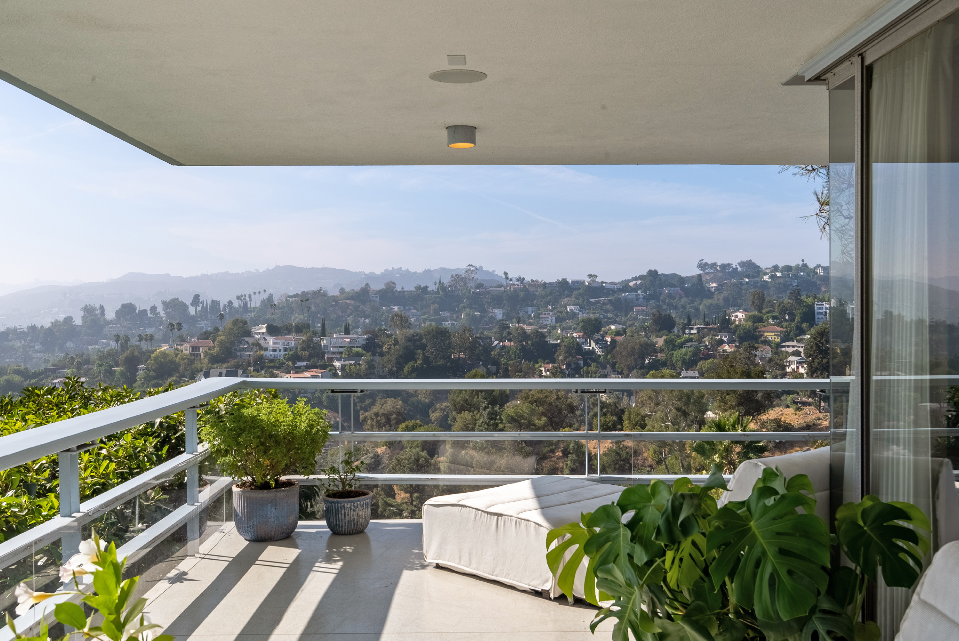 5699 Holly Oak Drive     |     Los Feliz Los Angeles CA  | Jonah Wilson