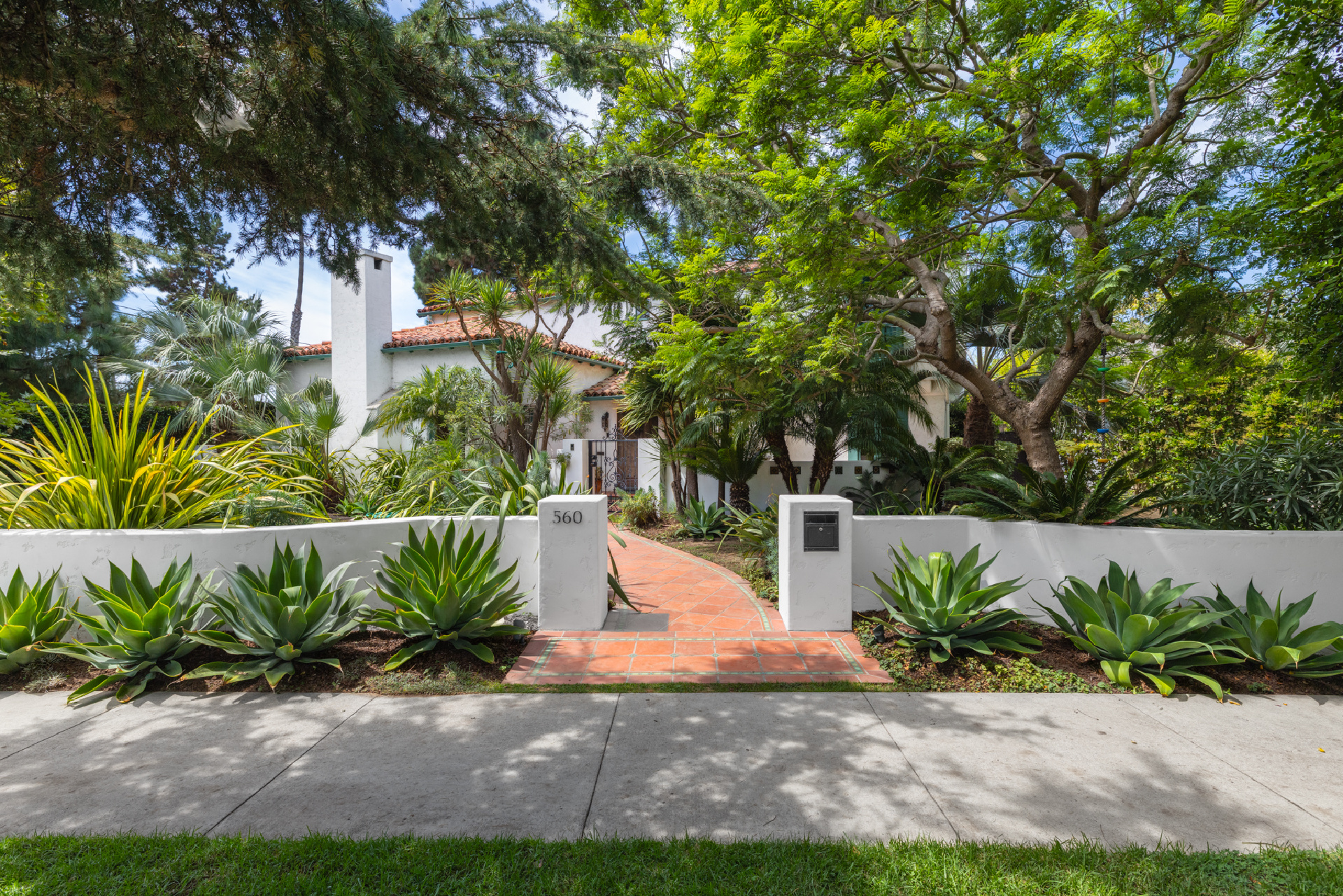 560 16th Street | Santa Monica Santa Monica CA | Jonah Wilson