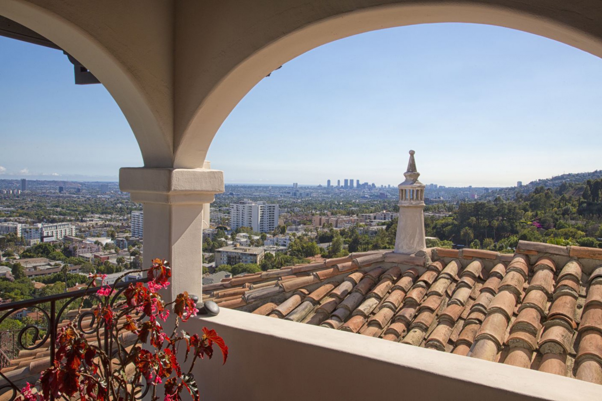 7100 La Presa   |   Outpost Estates Los Angeles CA  | Jonah Wilson